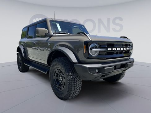New 2026 Ford Bronco Outer Banks w/ Sasquatch Package AWD/4WD image 10