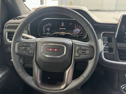 Used 2023 GMC Yukon AT4 w/ AT4 Premium Package AWD/4WD image 19