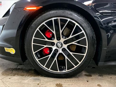 Used 2021 Porsche Taycan 4S image 12