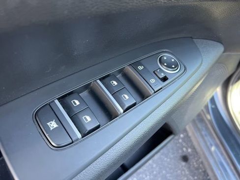 Certified 2023 Kia Forte LXS image 25