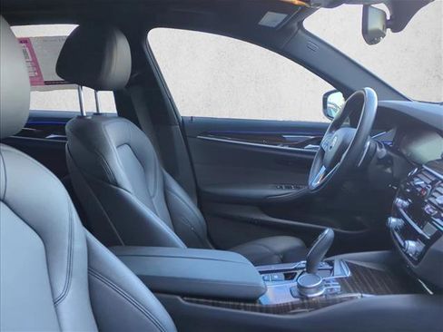 Used 2020 BMW 530i image 22