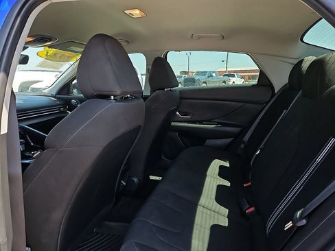 Used 2024 Hyundai Elantra SEL FWD image 15