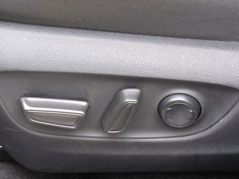 Used 2025 Toyota RAV4 XLE w/ Convenience Package AWD/4WD image 13