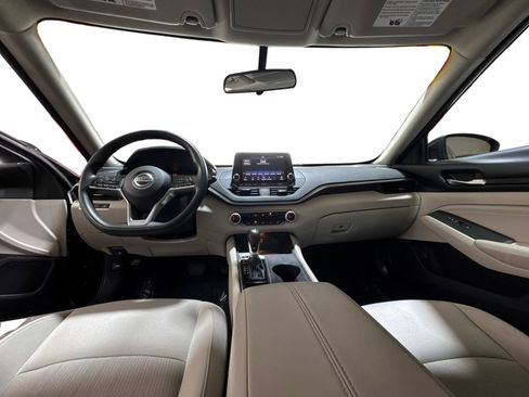 Used 2020 Nissan Altima 2.5 S FWD image 12