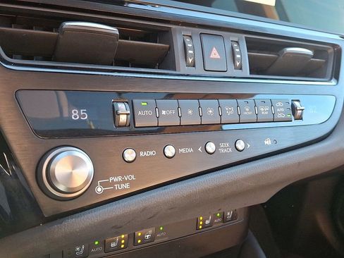 Used 2023 Lexus ES 350 w/ Premium Package image 17