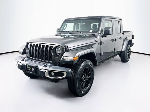 Used 2021 Jeep Gladiator Sport image 3