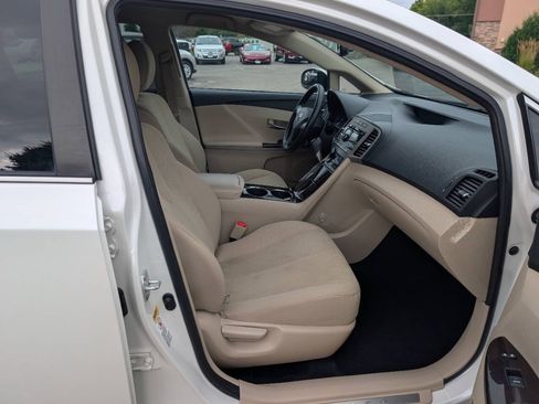 Used 2009 Toyota Venza AWD image 10