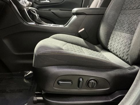 Used 2022 Chevrolet Equinox LT FWD image 15