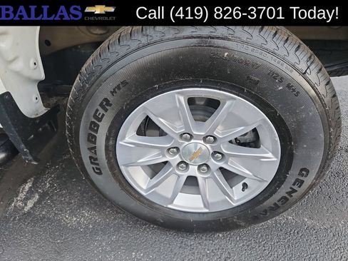Certified 2025 Chevrolet Silverado 1500 W/T RWD image 32