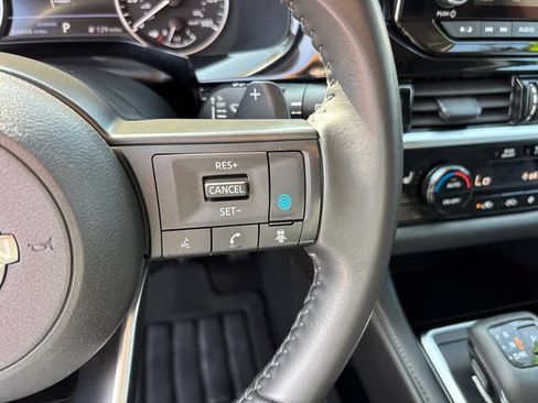 Used 2024 Nissan Pathfinder SV FWD image 21
