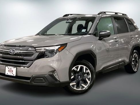 Used 2025 Subaru Forester Premium image 3
