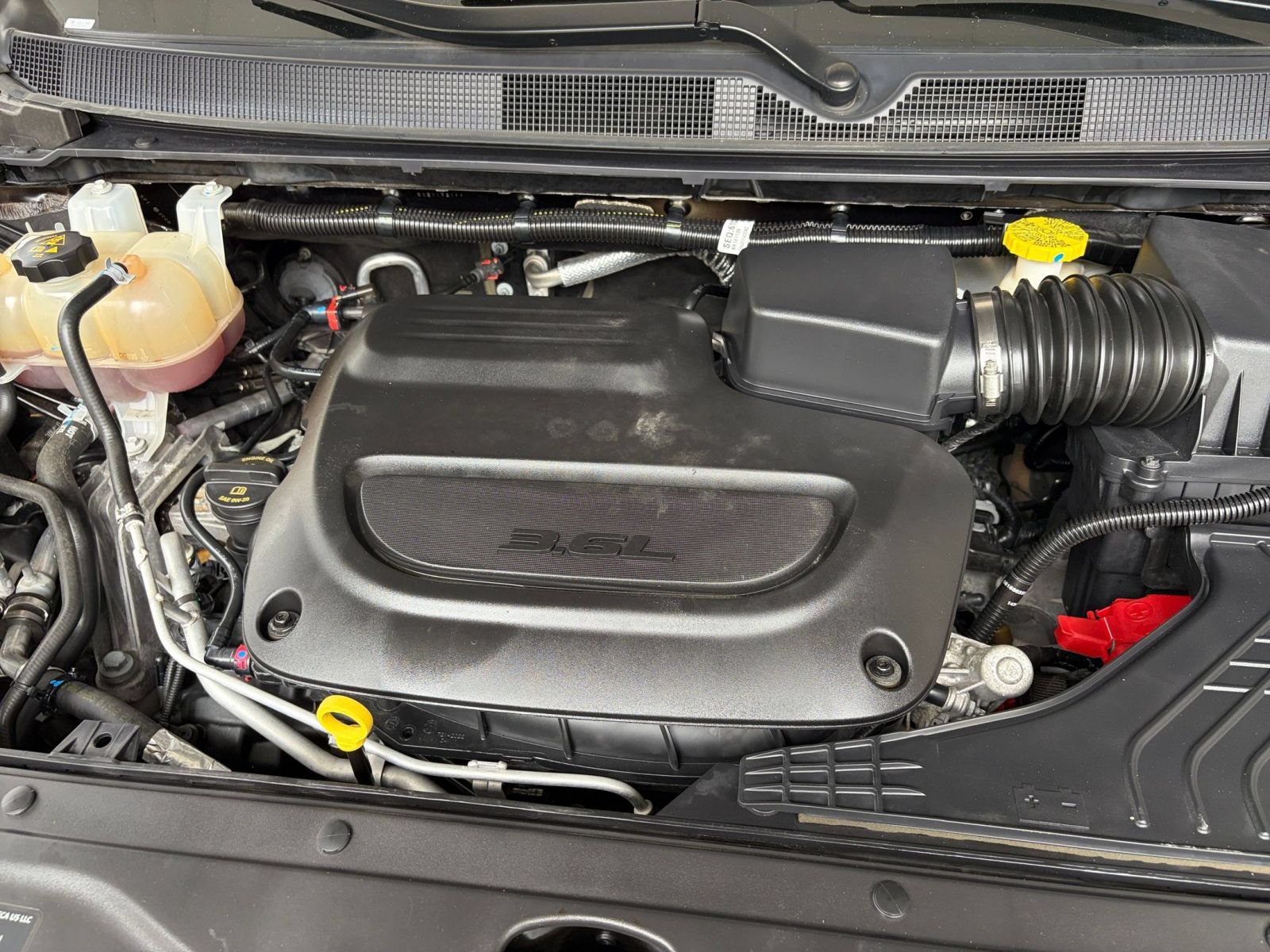 Used 2024 Chrysler Voyager LX FWD image 33