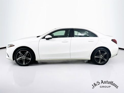 Used 2019 Mercedes-Benz A 220 image 4