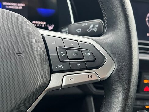 Used 2024 Volkswagen Jetta SE image 19