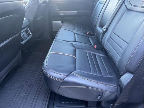 Used 2024 Ford F250 Platinum image 13