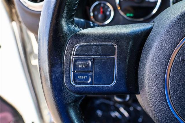 Used 2017 Jeep Wrangler Unlimited Sahara AWD/4WD image 13