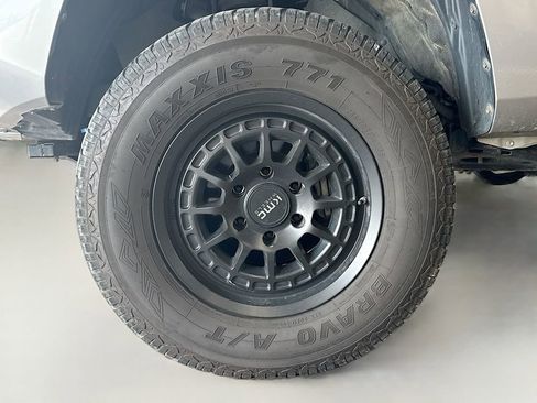 Used 2020 Toyota Tacoma SR5 RWD image 30