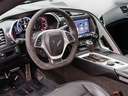 Used 2016 Chevrolet Corvette Stingray Convertible image 11