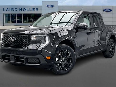New 2026 Ford Maverick Lariat w/ Black Appearance Package image 1