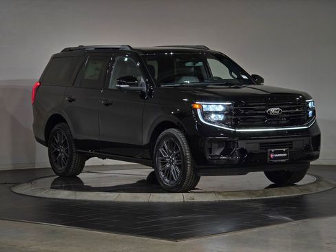 New 2025 Ford Expedition Platinum w/ Stealth Performance Package image 3
