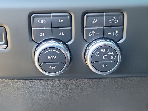 Used 2024 GMC Sierra 1500 Denali AWD/4WD image 30
