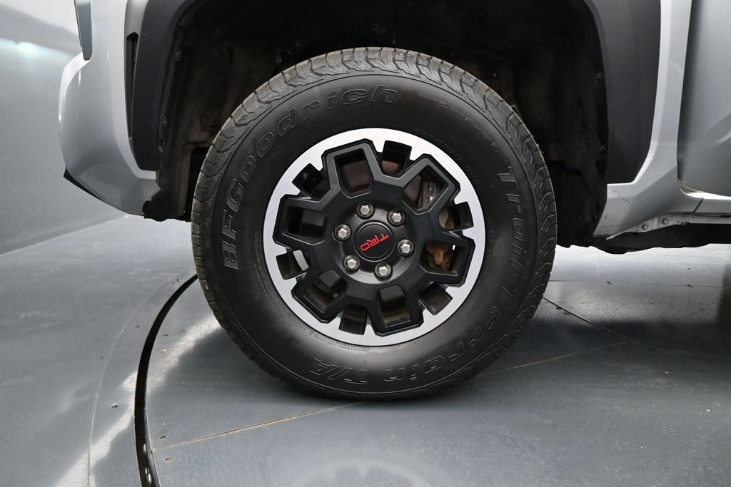 Used 2025 Toyota Tacoma TRD Off-Road AWD/4WD image 27