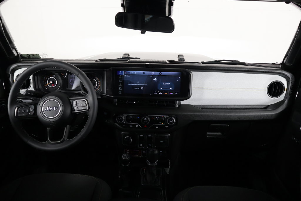 Used 2025 Jeep Wrangler Sport AWD/4WD image 8