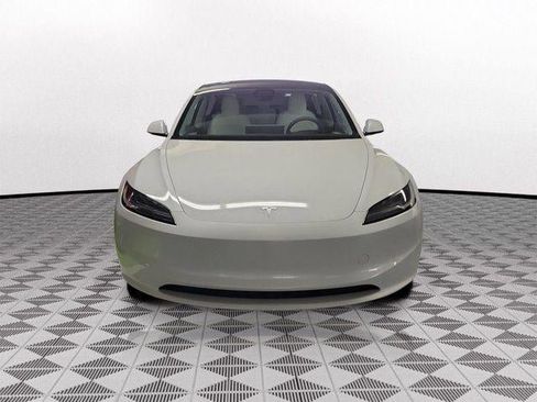 Used 2025 Tesla Model 3 RWD image 2