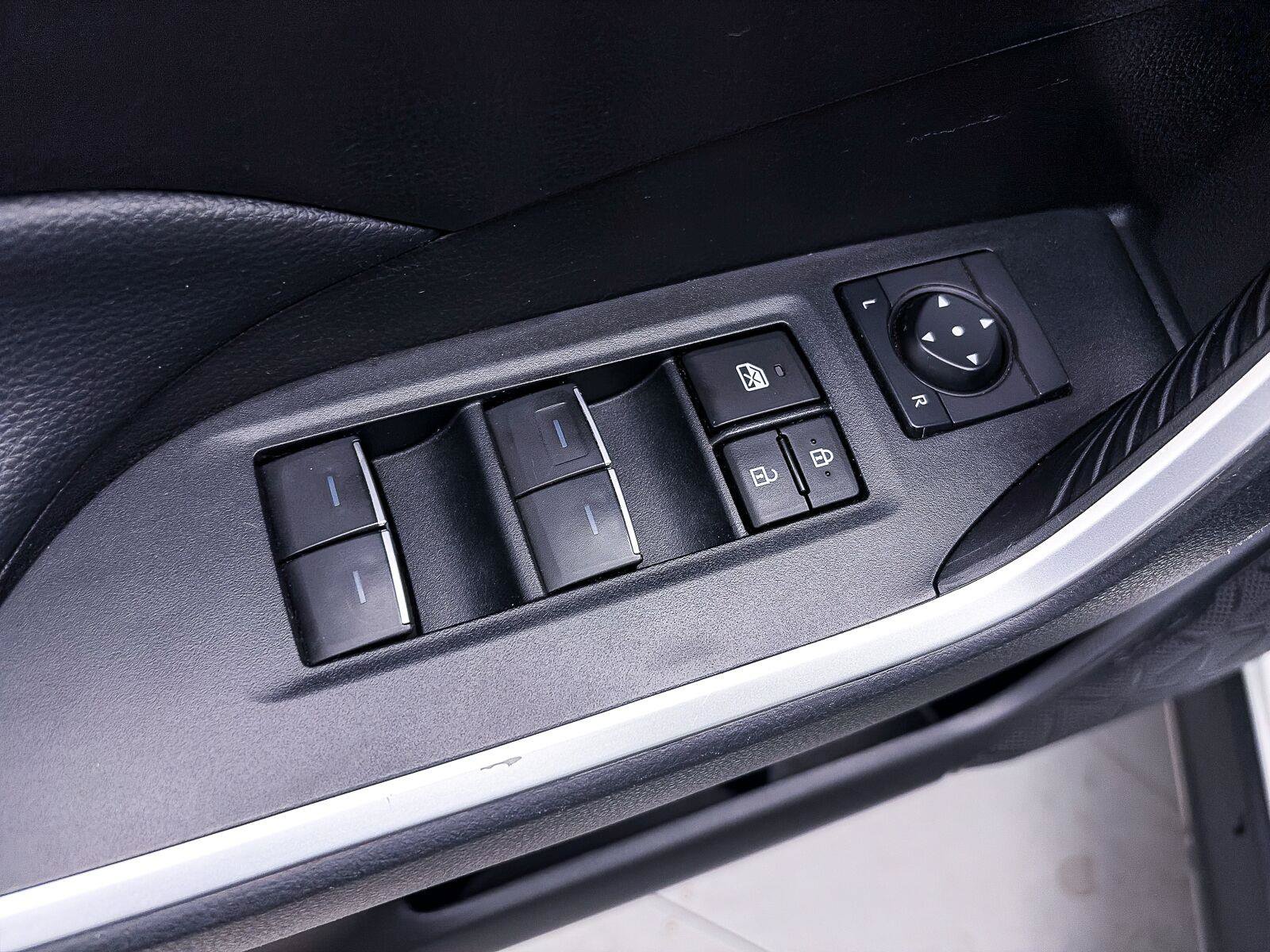 Used 2023 Toyota RAV4 XLE w/ Convenience Package AWD/4WD image 18