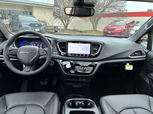 New 2026 Chrysler Pacifica Select w/ S Appearance Package image 13