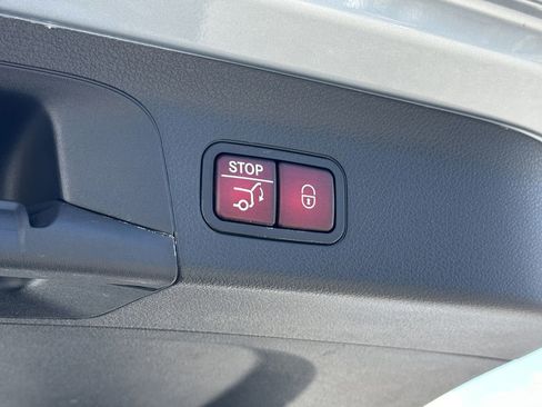 Certified 2023 Mercedes-Benz GLS 580 4MATIC image 23