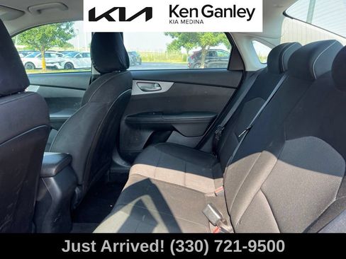 Used 2023 Kia Forte LXS w/ LXS Technology Package FWD image 10