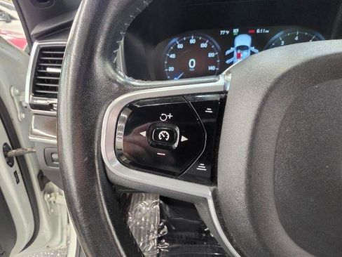 Used 2018 Volvo XC90 T6 Momentum w/ Convenience Package AWD/4WD image 12