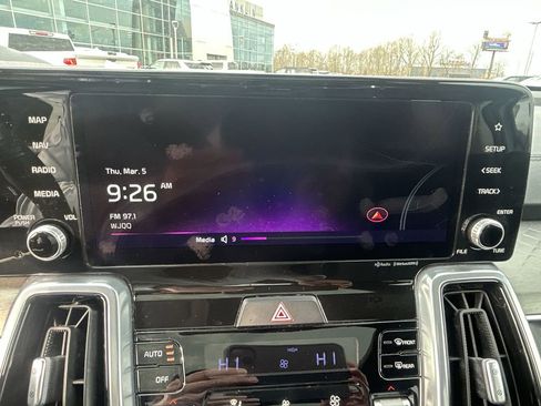 Used 2023 Kia Sorento SX image 22