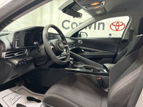 Used 2021 Hyundai Elantra SE w/ Cargo Package FWD image 25