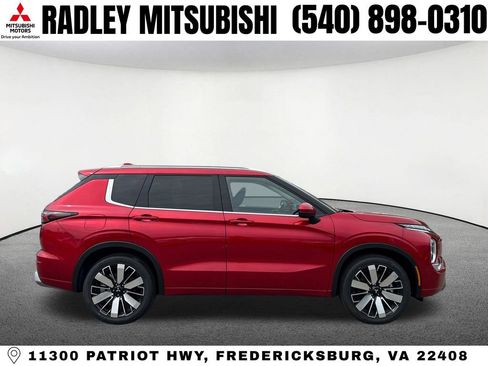 New 2026 Mitsubishi Outlander SEL image 6