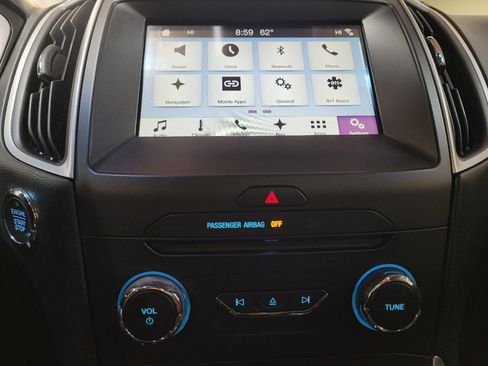Used 2018 Ford Edge SEL w/ Equipment Group 201A FWD image 25
