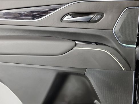 Certified 2021 Cadillac Escalade Sport w/ LPO, ONYX Package image 14