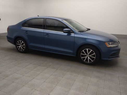 Used 2018 Volkswagen Jetta SE image 11