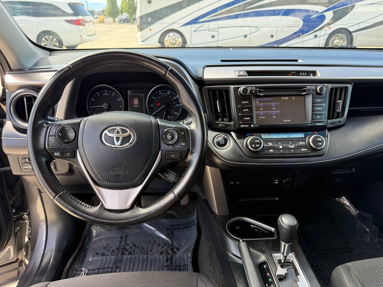 Used 2018 Toyota RAV4 XLE w/ Plus Extra Value Package AWD/4WD image 31