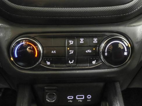 Used 2023 Chevrolet TrailBlazer LT image 30