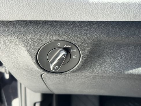 New 2025 Volkswagen Jetta SEL image 27