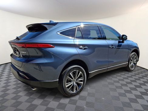 Certified 2021 Toyota Venza LE image 6