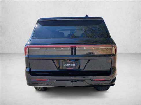 New 2025 Lincoln Navigator L Reserve AWD/4WD image 9