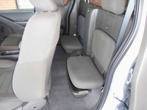Used 2019 Nissan Frontier S w/ Work Truck Package RWD image 9