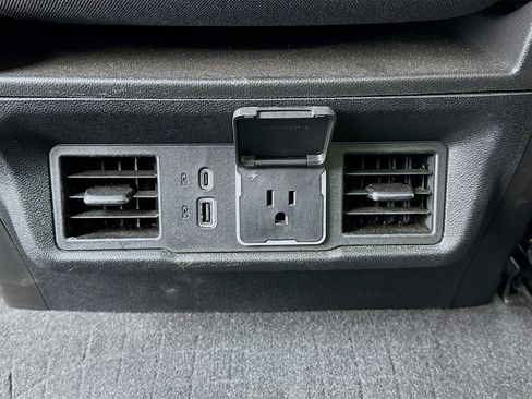 Used 2025 Chevrolet Silverado 1500 LT image 16