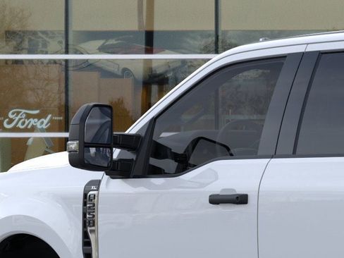 New 2026 Ford F250 XL w/ XL Chrome Package image 20
