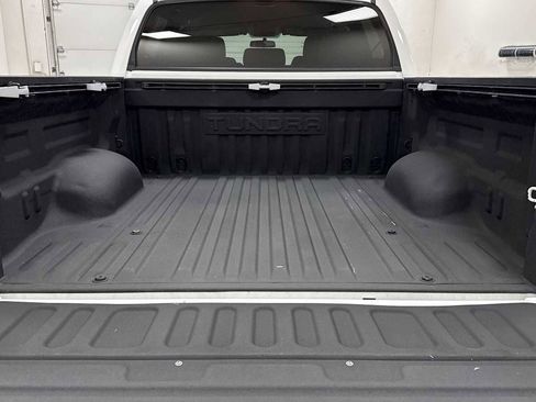 Certified 2016 Toyota Tundra SR5 image 28