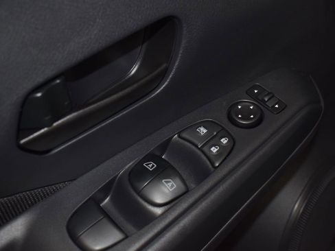 New 2025 Nissan Kicks Play S image 14