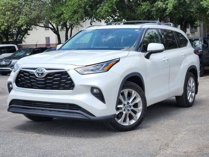 Used 2022 Toyota Highlander Limited